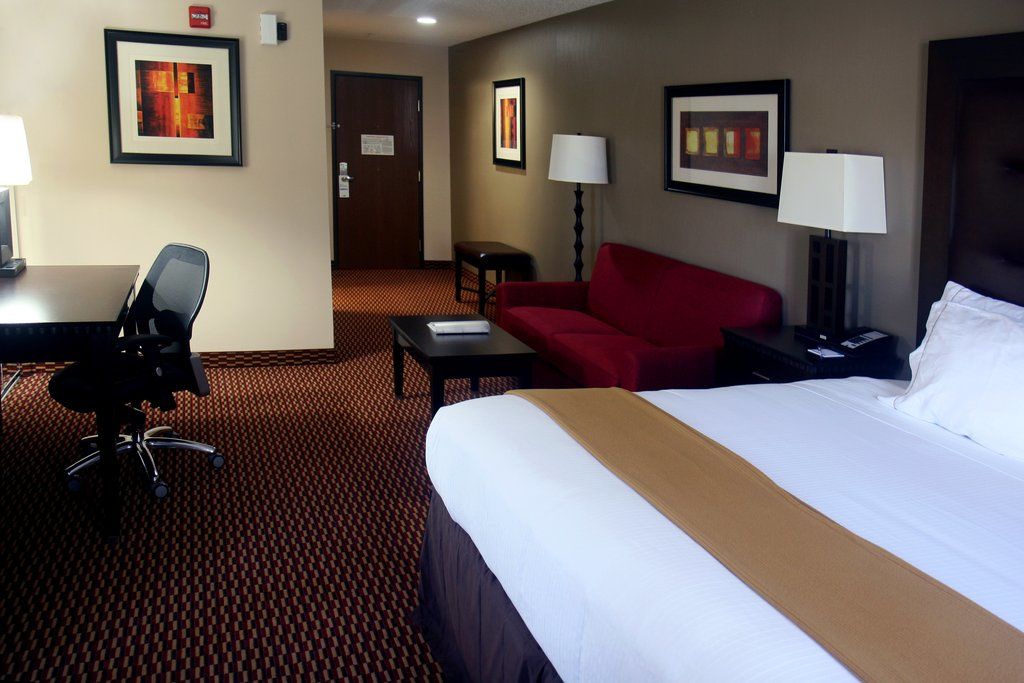 Holiday Inn Express Hartford-Newington, An Ihg Hotel Extérieur photo